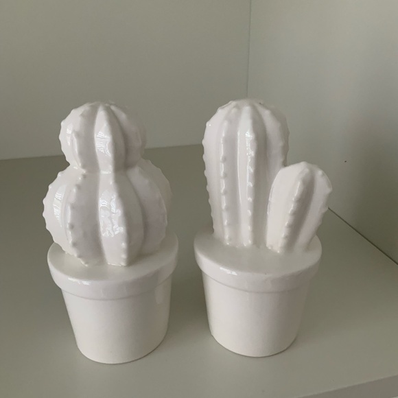 Decorative Ceramic White Small Sculpture Figurines Cactus’s Duo 6” X 2 Like New - Picture 1 of 7